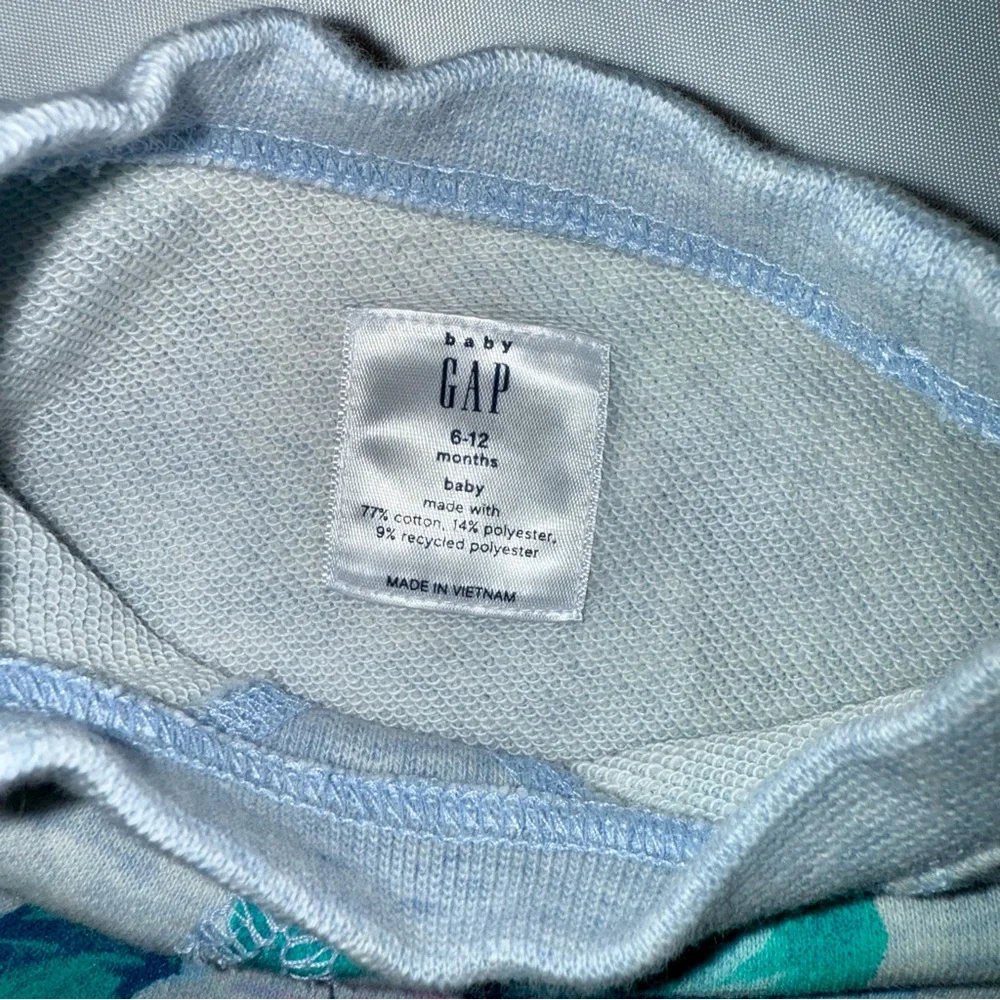 Baby Gap 6-12 mos Girl S/S Gray Blue Pink Big Flowers‎ Fleece/Top/Shirt